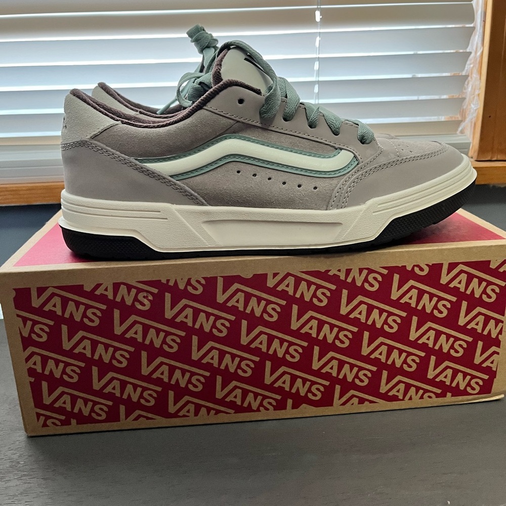 Vans Grey Low-Top Skate Shoe with Mint Stripe